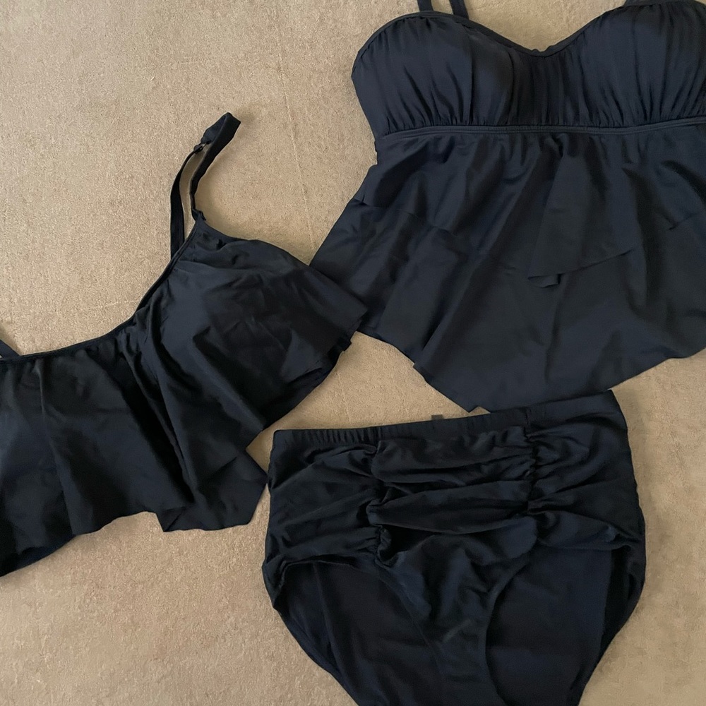 Torrid 3 Piece Swimsuit Tankini/ bikini size 2 set♥️